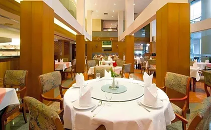 Manhattan Hotel Bangkok