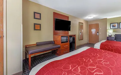 Comfort Suites Delavan - Lake Geneva Area