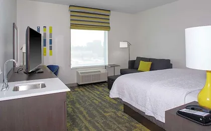 Hampton Inn & Suites Irvine-Orange County Airport