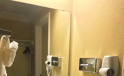 Days Inn by Wyndham San Antonio Airport