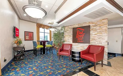 Red Roof Inn & Suites Macon