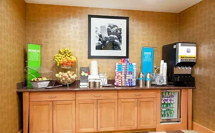 Hampton Inn & Suites Denver/South-RidgeGate
