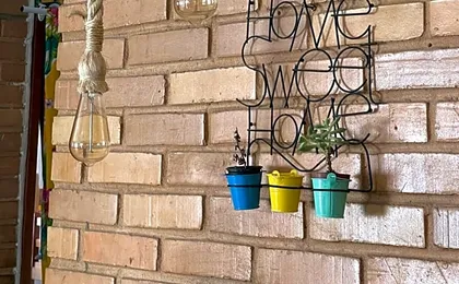 Pousada Hostel São Jorge ------Quartos priv com ar condicionado Liberado das 20h as 08 30hs 1 minuto a pé da praia