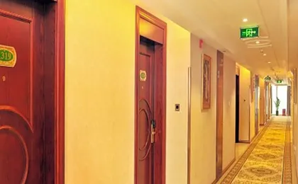 Vienna International Hotel Bazhong East Gate