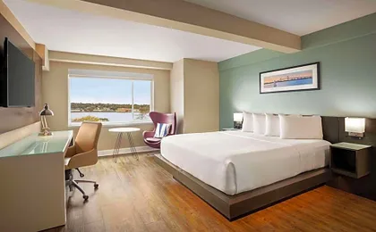Wyndham Newport Hotel