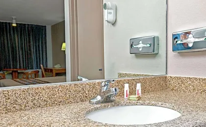 Super 8 by Wyndham Upland Ontario CA