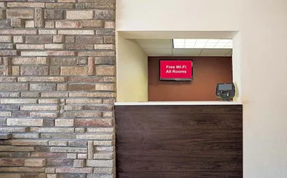 Red Roof Inn Cortland