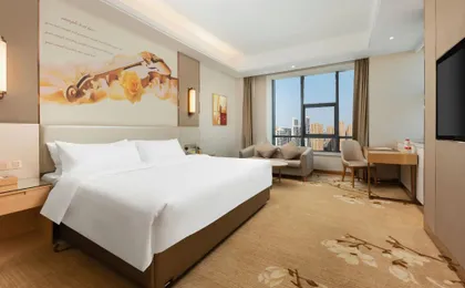 Vienna International Hotel (Wuhan Yangsi Port Yangtze River Bridge)