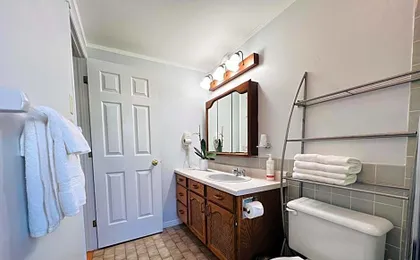Lee's Ocean Peek B & B