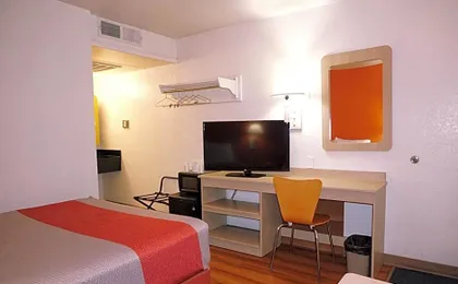 Motel 6-Flagstaff, AZ - Butler