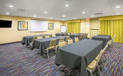 Holiday Inn Express Hotel & Suites Ashland By IHG