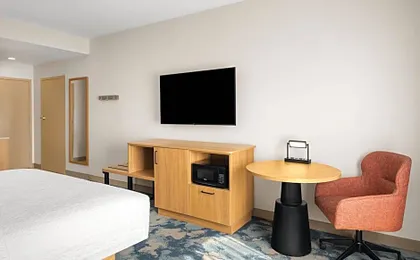 Hampton Inn & Suites Ontario