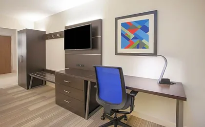 Holiday Inn Express & Suites Yosemite Park Area By IHG
