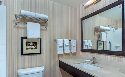 Holiday Inn Louisville Airport - Fair/Expo By IHG
