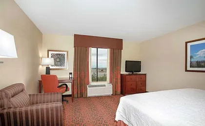 Hampton Inn & Suites Denver/South-RidgeGate