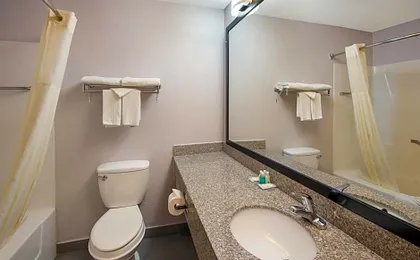 Quality Inn & Suites Cincinnati I-275
