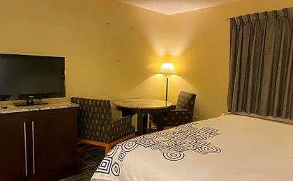 Knights Inn and Suites Dublin