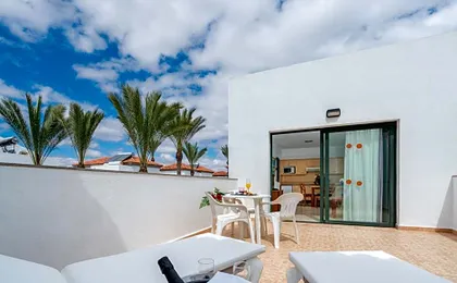Broncemar Beach Suites