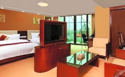 New World Hotel