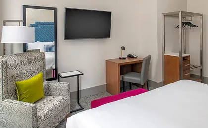 Harlow Hotel