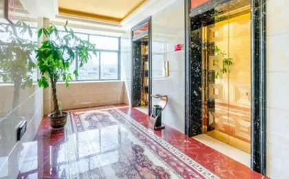 Yunkang International Hotel (Qujing Wanda Bund Branch)