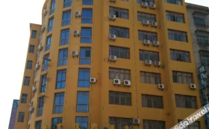 New Shangri-La Hotel