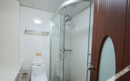 Home Inneo (Shanghai Quyang Business Center Dacypress Subway Station)