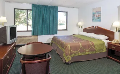 Super 8 by Wyndham Pompano Beach