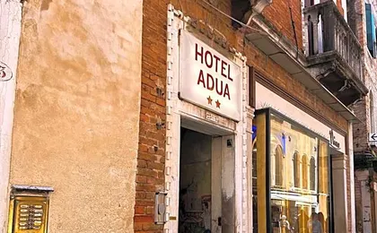 Hotel Adua