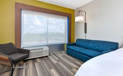 Holiday Inn Express and Suites Grand Rapids Airport- South By IHG