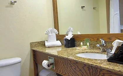 Holiday Inn Edison at Midtown By IHG