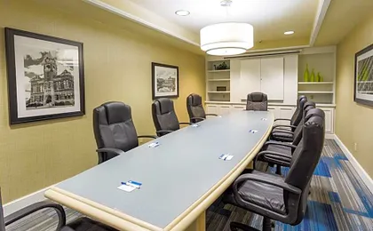 Holiday Inn Express Hotel & Suites Wilmington-University Ctr By IHG