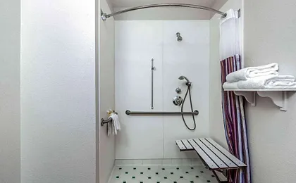 La Quinta Inn & Suites by Wyndham Fremont / Silicon Valley