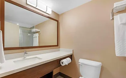Best Western Plus Mission City Lodge