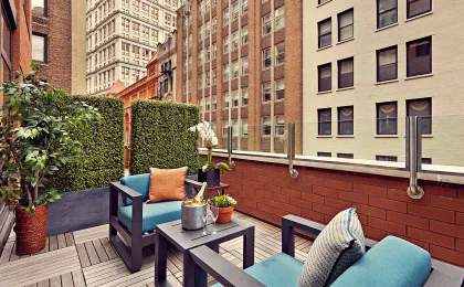 The Artezen Hotel