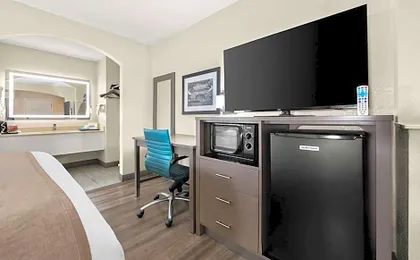 Best Western Catalina Inn