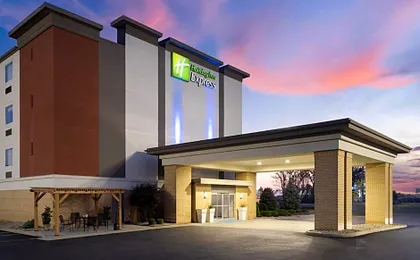Holiday Inn Express Toledo North By IHG