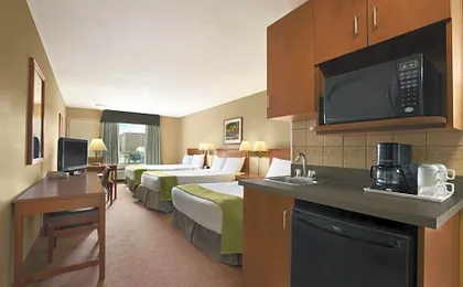 Super 8 by Wyndham Fort St. John BC