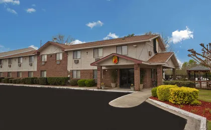 Super 8 By Wyndham Greenville