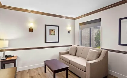 Best Western Maple Ridge Hotel