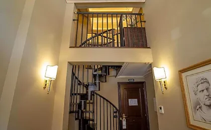 River Palace Hotel