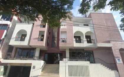 Del Paseo