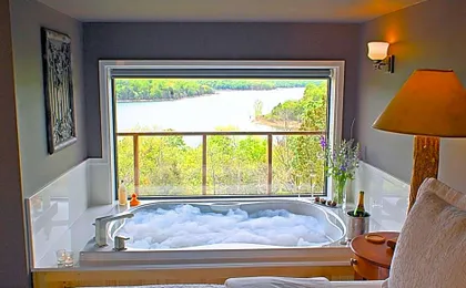 Beaver Lakefront Cabins - Couples Only Getaways