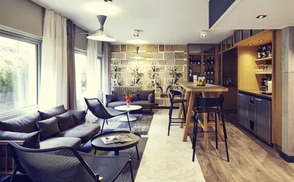 Bar Lounge