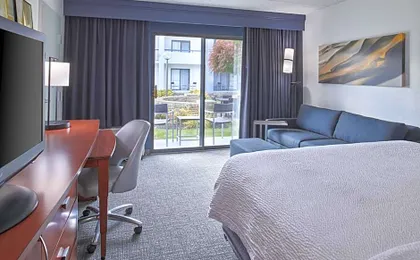 Courtyard by Marriott Detroit Troy