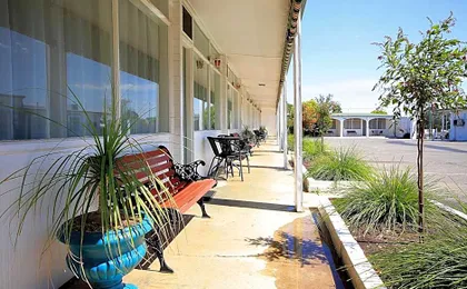 Hi Way Motor Inn