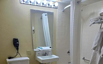 Barkers Island Inn Resort & Conference Center