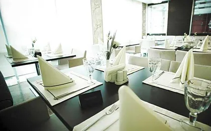 Demora Hotel