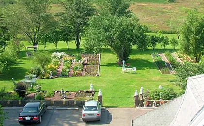 Marshlands Inn
