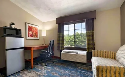 Super 8 by Wyndham West Greenwich/Providence